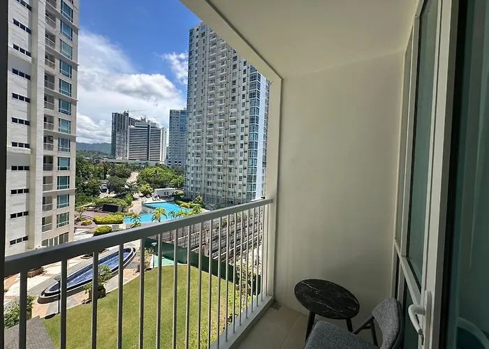 Apartment Modern One Bedroom With Balcony Near It Park Cebu