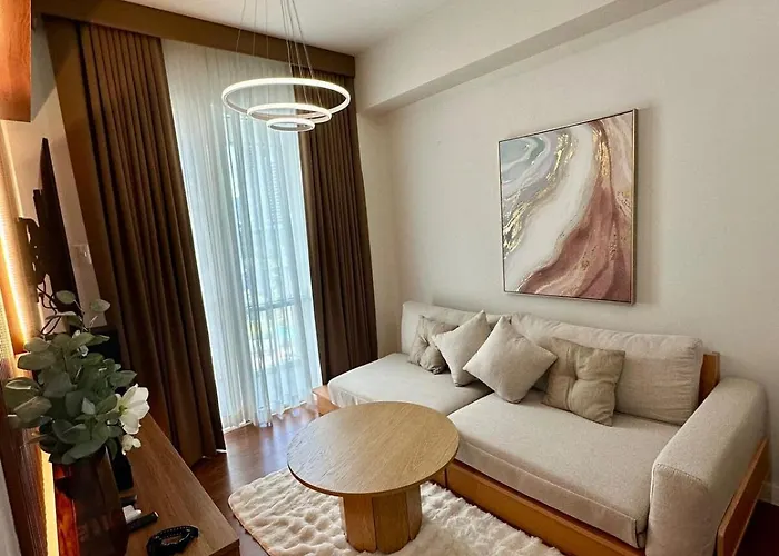 Modern One Bedroom With Balcony Near It Park * Cebu